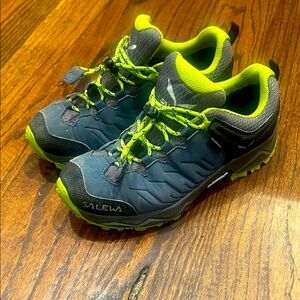 MTN Trainer Waterproof Hiking Shoe - Kids size 1
